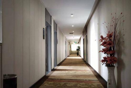 Jichu chain hotel (Jingzhou ocean world store)