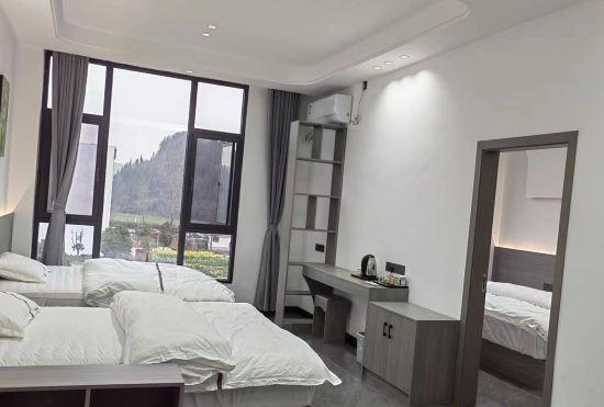 Гостиница Luoping Jingyu Homestay