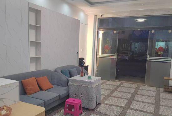 Luoping Ruoshui Business Hotel