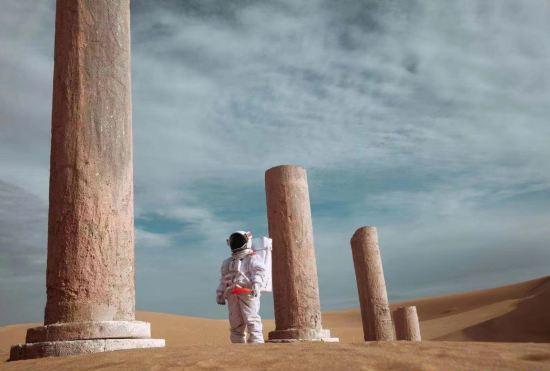 Enjoy the Starry and Desert Scenery Hotel