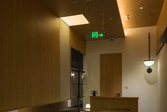 Гостиница SFEEL Designer Hotel (Chengdu Chunxi Road Subway Station Branch)
