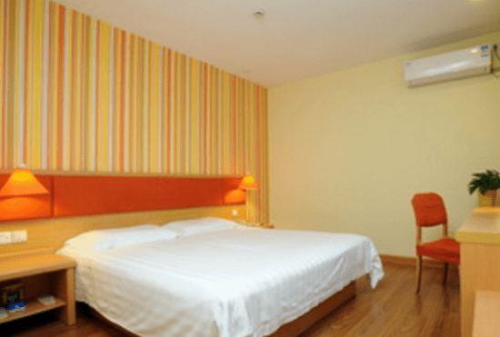 Hotel Home Inn Ji'nan Weisi Road Branch