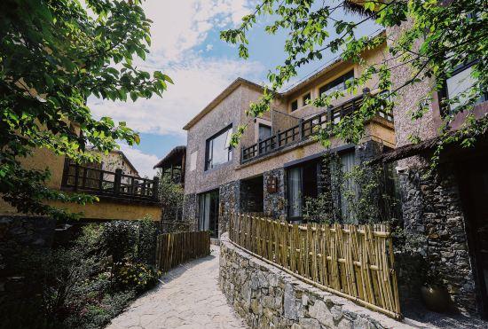 Гостиница Yuanyang Yuanshe Mulaya Homestay (Terraced Field Scenic Area)