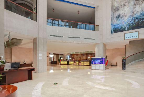 Guangzhou Jiulong Hotel (Dushan Bus Terminal)