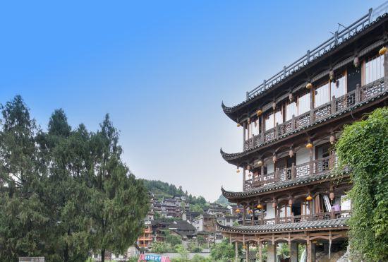 Floral Hotel Furong Town Yinhe Manor(Wangcun Waterfall Store)