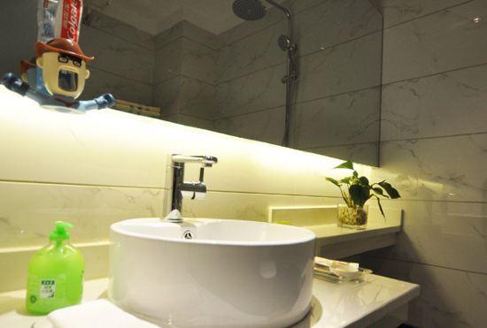 Yue Collection Hotel (Kunming Colorful Gate)