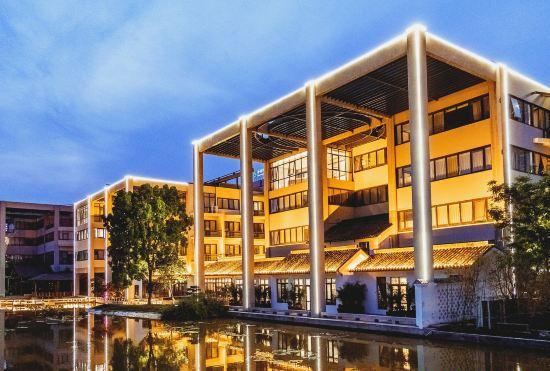 Гостиница Xinxiang Jinguhu Lake Hotel (Bridge Yue Times Square Store, Hongqi District)