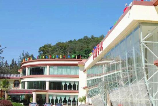 Hotel Mengshiyuan Hot Spring Resort