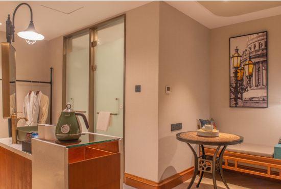 Гостиница Yinzuo Wendu HOTEL (Ji'nan West Railway Station Convention and Exhibition Center impressio