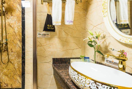 Гостиница Yunzhishang Hotel (Luoping)