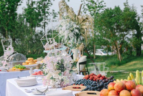 Гостиница Rizhao Twelve Constellations Wild Luxury Hotel