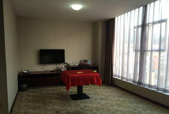 Гостиница Huangping Tonghai Business Hotel