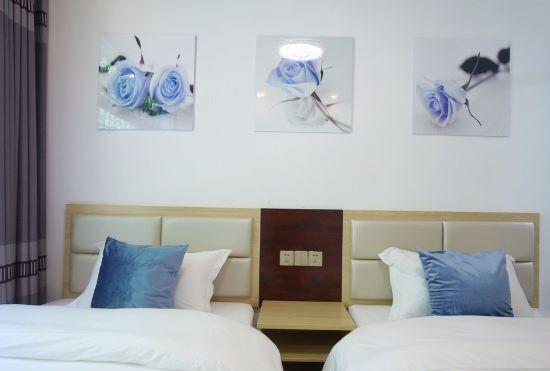 Hotel Fenghuang Yingfengju River View Homestay