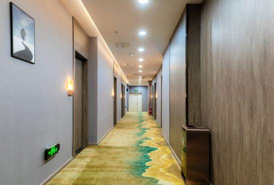 Гостиница Wanfeng Hotel