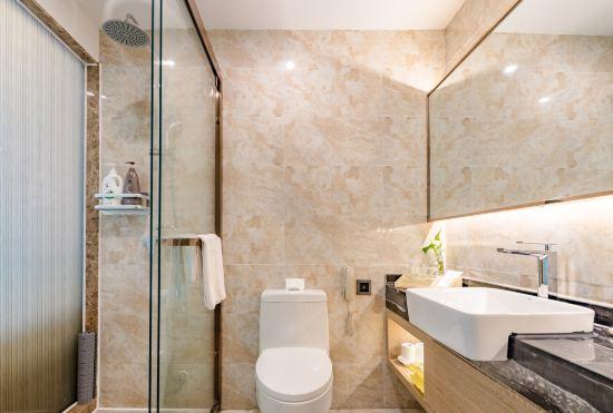 Гостиница Liangyou Fulin Hotel (Jinan Quancheng Square Daming Lake Branch)
