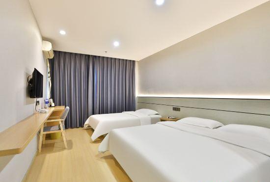 Гостиница Qingfeng Hotel (Yanji Yanbian University West Market Branch)