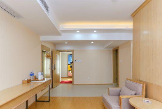 Гостиница Home Inn Huaxuan Collection (Lu'an High-speed Railway Station)