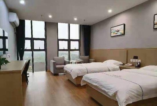 Гостиница Paibai Yun Hotel (Wuhu Sanshan Mountain Moon Bay Branch)