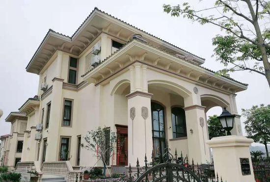 Гостиница Qingyuan Hengda Gulong huangteng hot spring villa