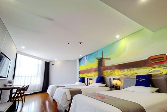 Гостиница Junyi Select Hotel (Yinan Zhisheng Tangquan store)
