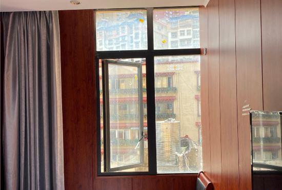 Hotel Yajiang Yihao Homestay