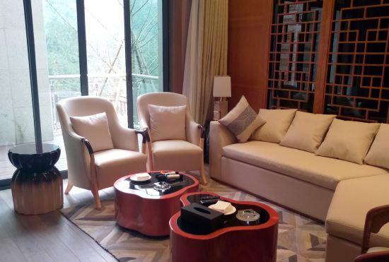Qing Yun Lake Hotel