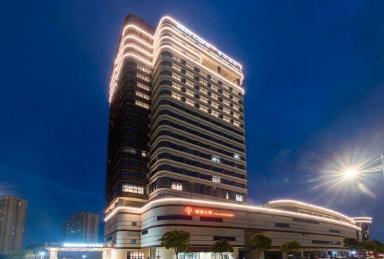 Mercure Changshu Riverside Hotel