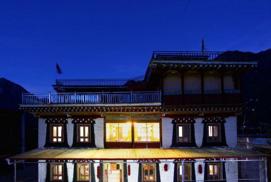 Гостиница Danba yongbolinka hotel