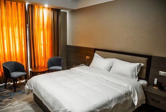 Dongtai Muping Hotel