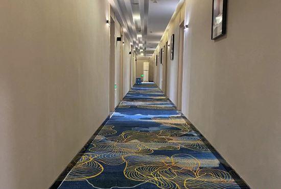 Aishang Yijia Hotel (Wuhu High-speed Railway Station)