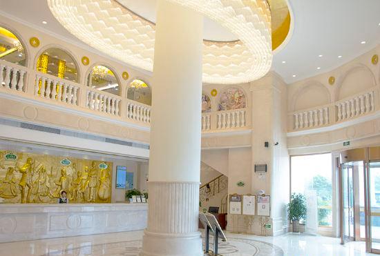 Гостиница Vienna Hotel (Yongzhou District Government Square)