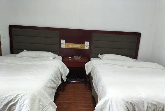 Гостиница Yongshun Home Inn