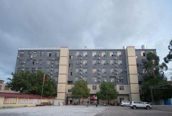 Гостиница GreenTree Inn Hotel (Lingshan Liufeng Road Branch)