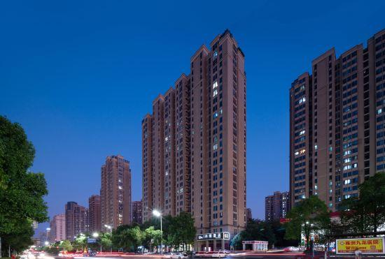 Гостиница Yichen Hotel