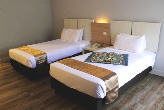 Гостиница The Grand Beach Resort Port Dickson