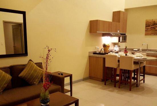Гостиница Azalea Residences Baguio