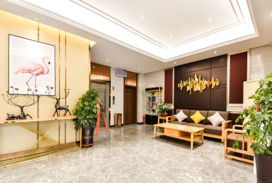Huating Hotel (Shijiazhuang Zhengding International Small Commodity City)