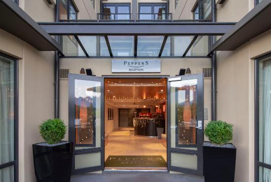 Гостиница Peppers Beacon Queenstown