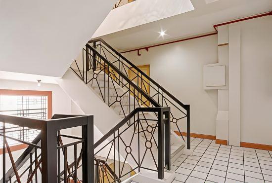 Hotel RedDoorz Plus near Johnson and Johnson Paranaque