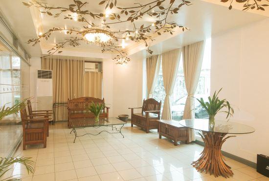 Гостиница Royal Am Rei Hotel by RedDoorz