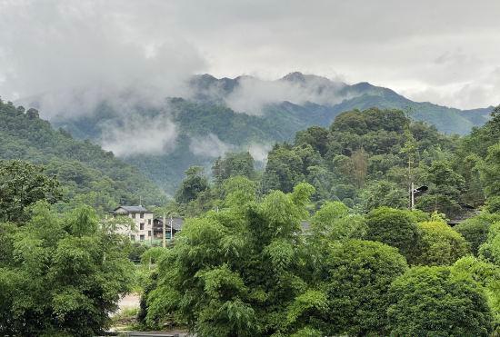 Hotel Jiuwu. Xiyuejianshan B&B