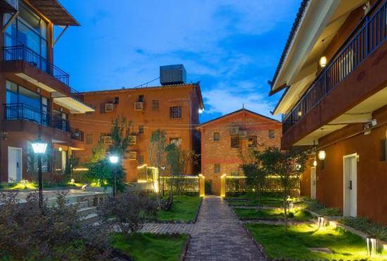 Puzhehei Lodge Of course Lake View Garden Hotel