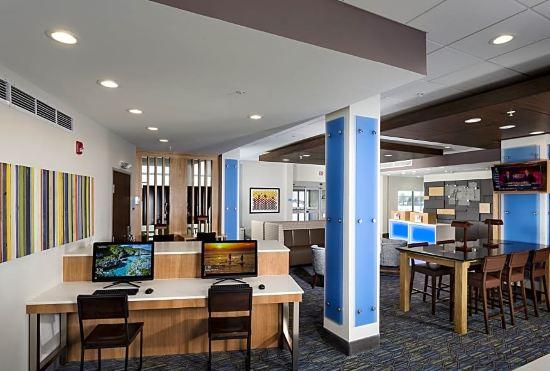 Гостиница Holiday Inn Express & Suites West des Moines - Jordan West