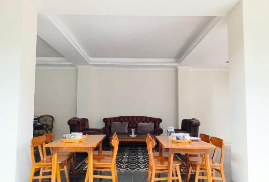 Гостиница PLUM Dreamscape Bhagia Malioboro