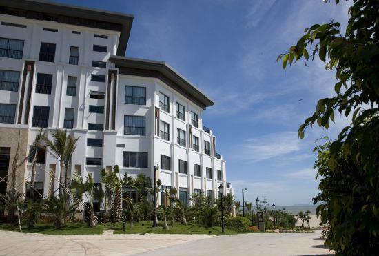 Гостиница Golden Bay Resort