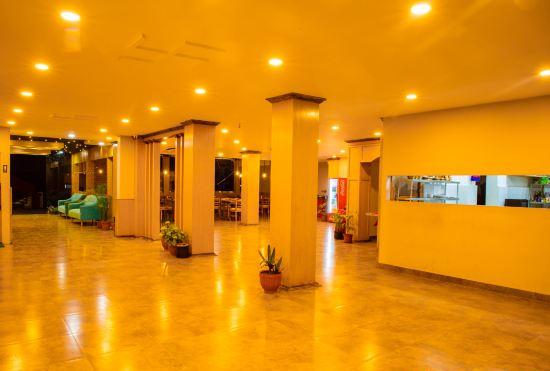 Hotel Majheri Resort and Spa