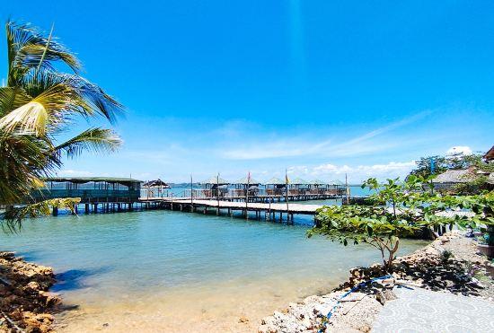 Hotel Riannes Beach Resort by RedDoorz