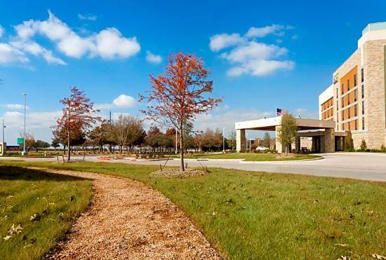 Гостиница Home2 Suites by Hilton Dallas-Frisco