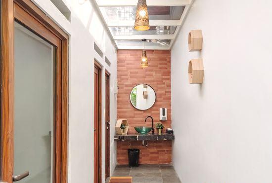 Гостиница Calma Coliving at Bintaro, Tangerang Selatan