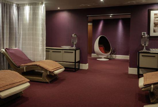Гостиница DoubleTree by Hilton Glasgow Westerwood Spa & Golf Resort